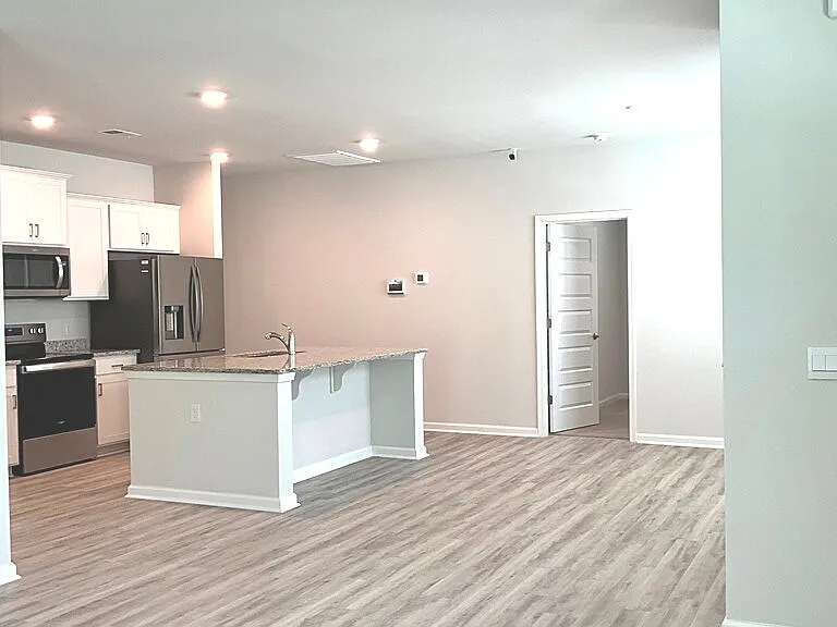 206 Holloway Hl — Photo 5