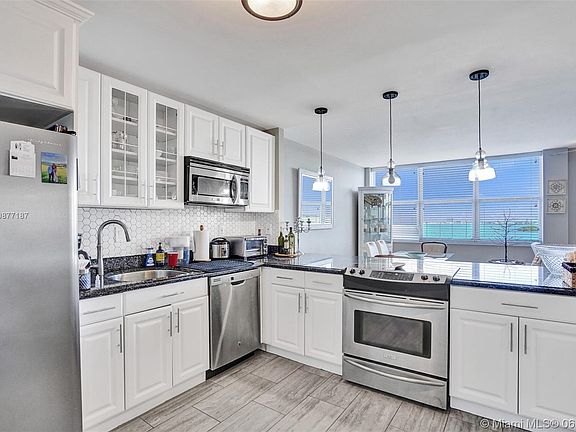 3rd image of 11930 N Bayshore Dr APT 807