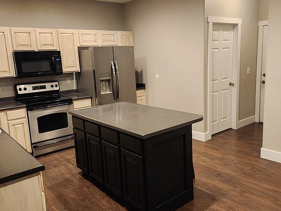 3rd image of 5968 W Roseberry Ct