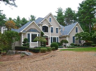 10 Paula Ln, Foxboro, MA 02035