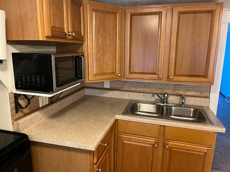 221 E 2nd St #2 — Photo 3