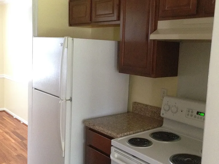 Shrewsbury Kitchen stove_04112016