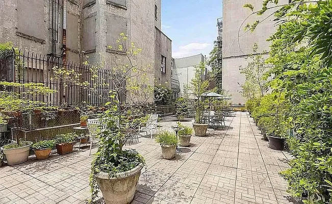 Rented by Oxford Property Group | media 23