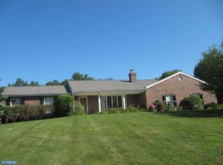 17 Smedley Dr, Newtown Square, PA 19073