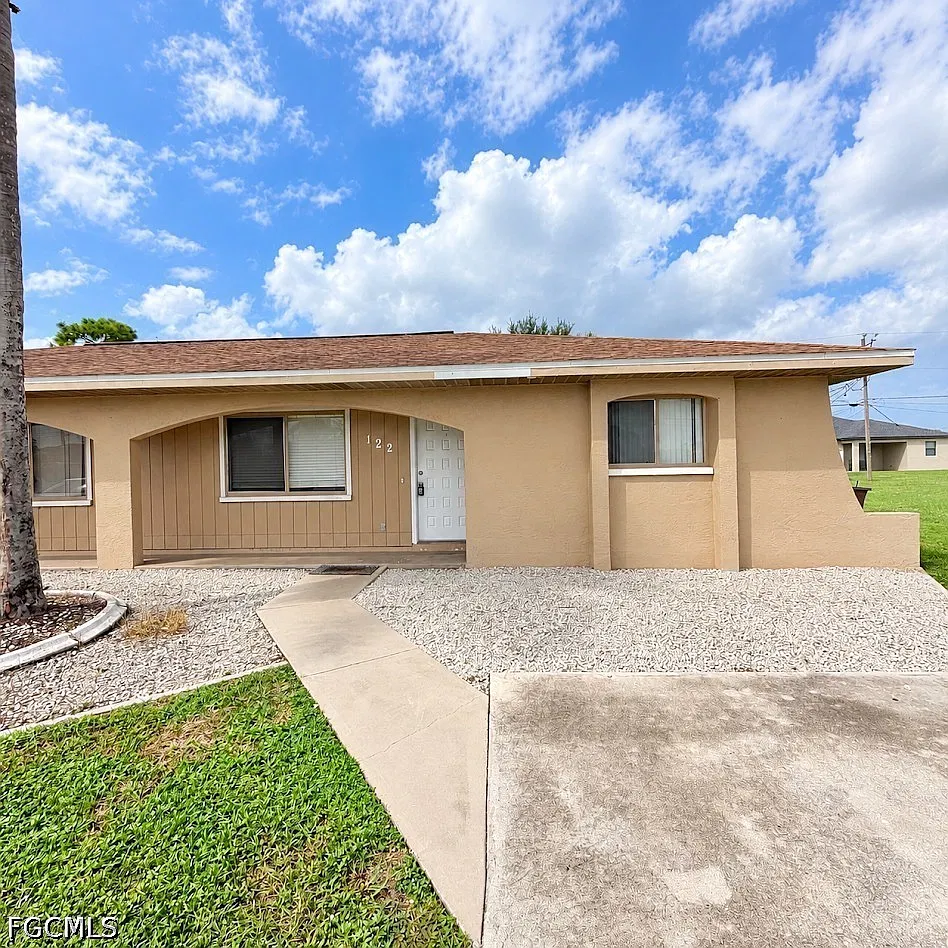 2 bed, 2.0 bath, 882 sqft, $1,295 — Photo 1