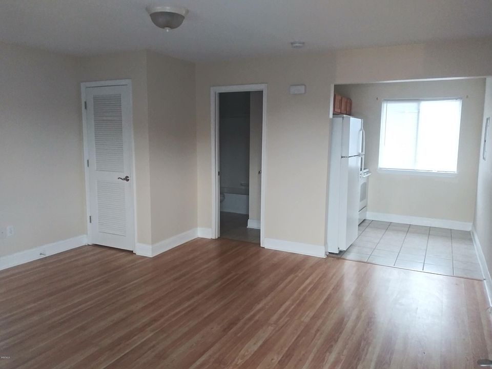 1st image of 1664 Beach Blvd