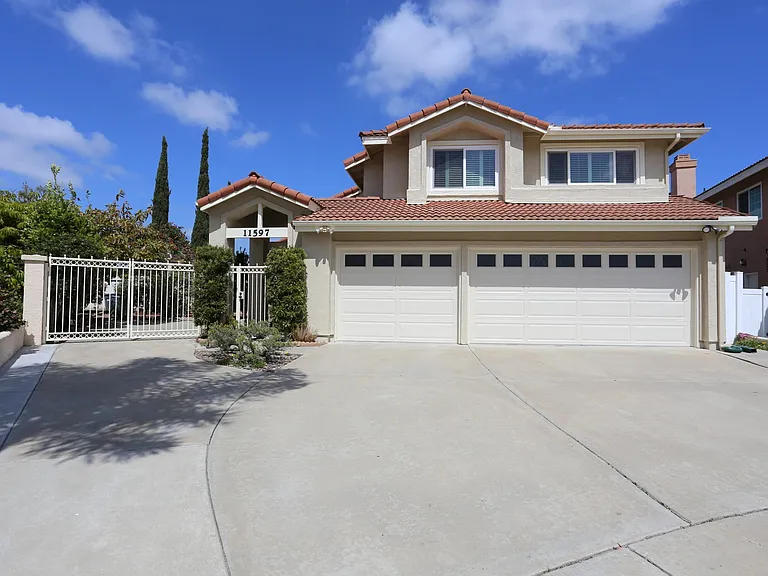 11597 Walz Ct — Photo 1