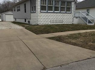 309 E Elmwood St, Pontiac, IL 61764