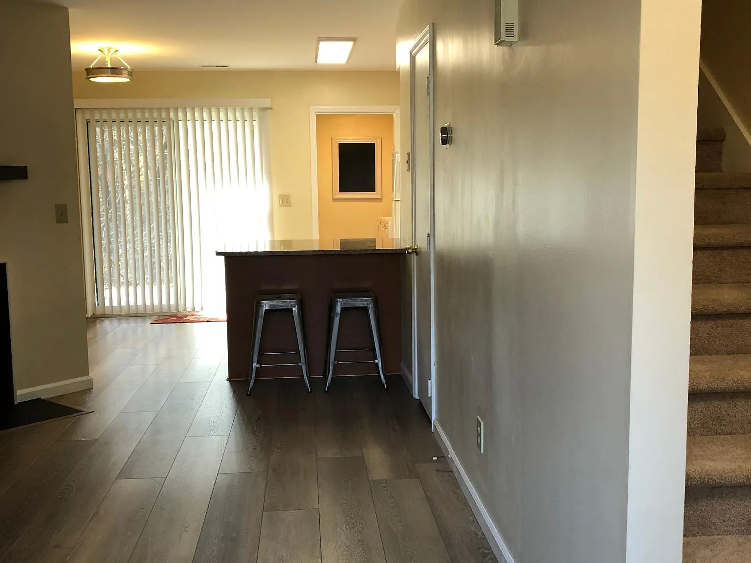 2 bed, 2.5 bath, 1012 sqft, $1,400 — Photo 3