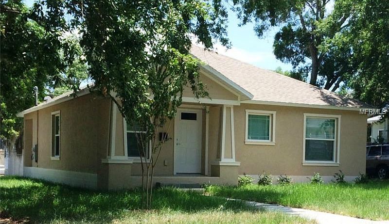 2nd image of 820 15th Ave S