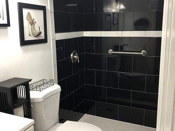 5th image of 54 Camden C