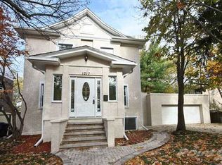 1217 Austin St, Evanston, IL 60202