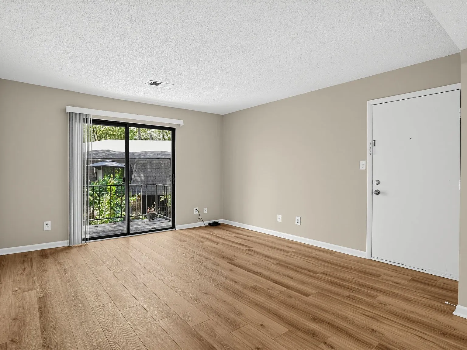 Orleans Apartments — Photo 3