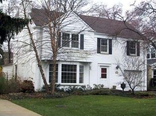 340 S Derbyshire Ln, Arlington Heights, IL 60004
