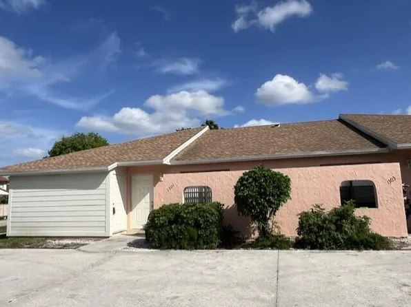 1301 Hempstead St, Wellington, FL 33414
