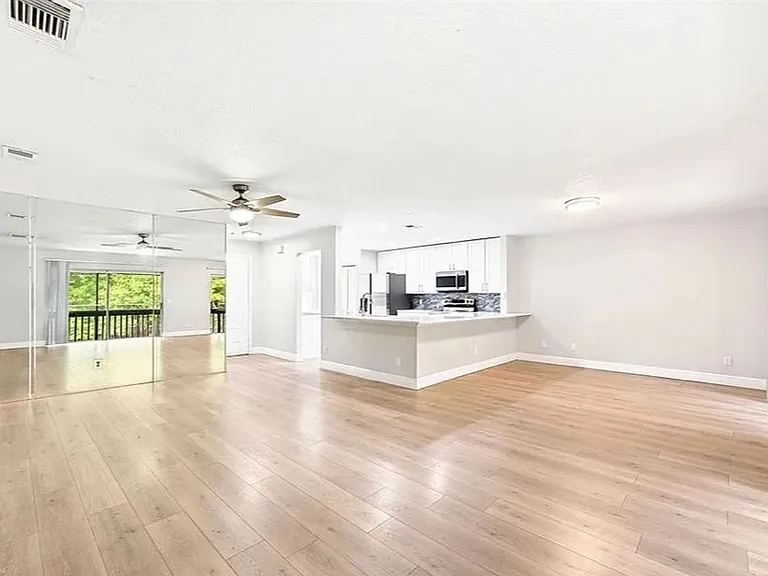600 Northern Way #302 — Photo 32