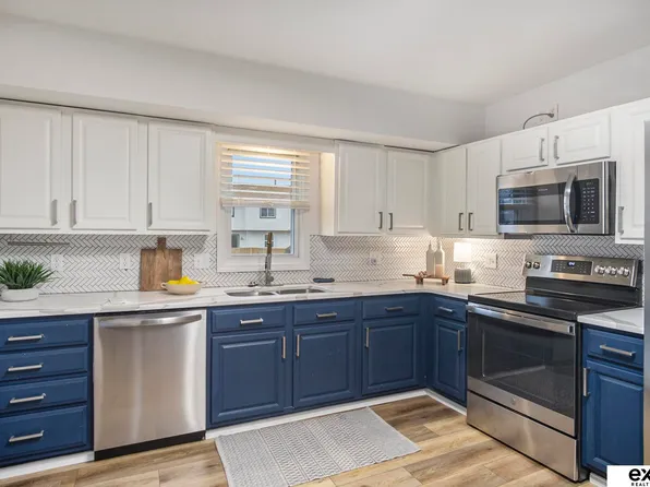 12053 Ohio Cir, Omaha, NE 68164