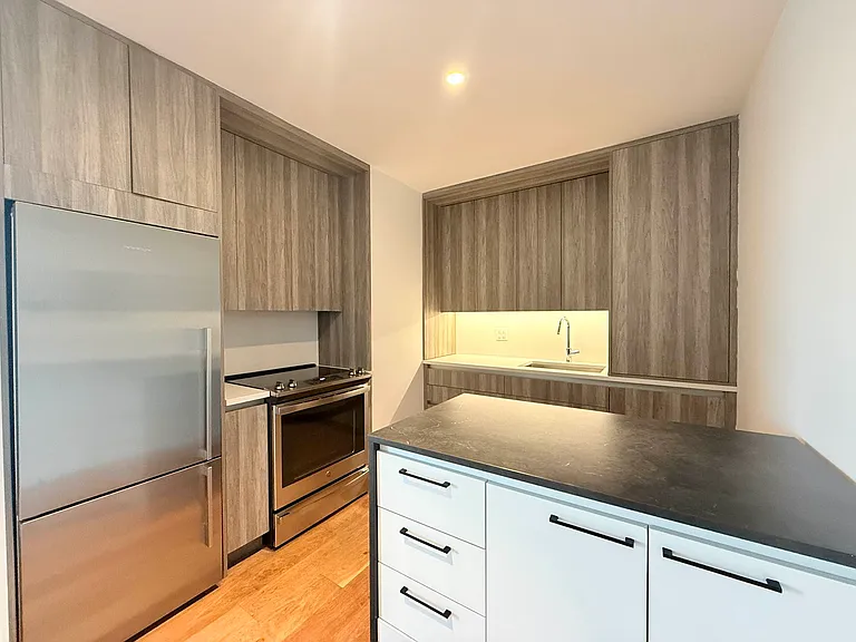 491 Keap St #12E — Photo 8