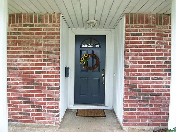 2nd image of 9023 Jackwood St