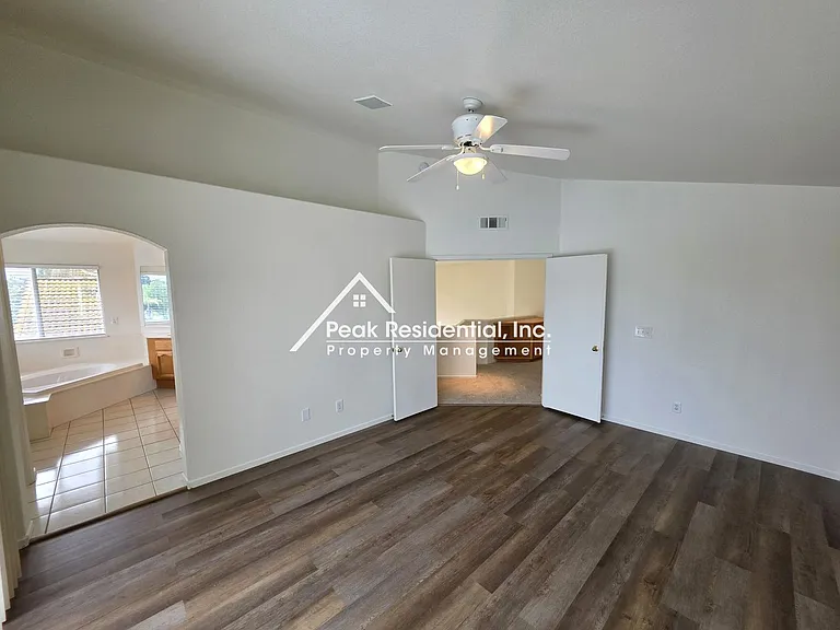3333 E Island Ct — Photo 24