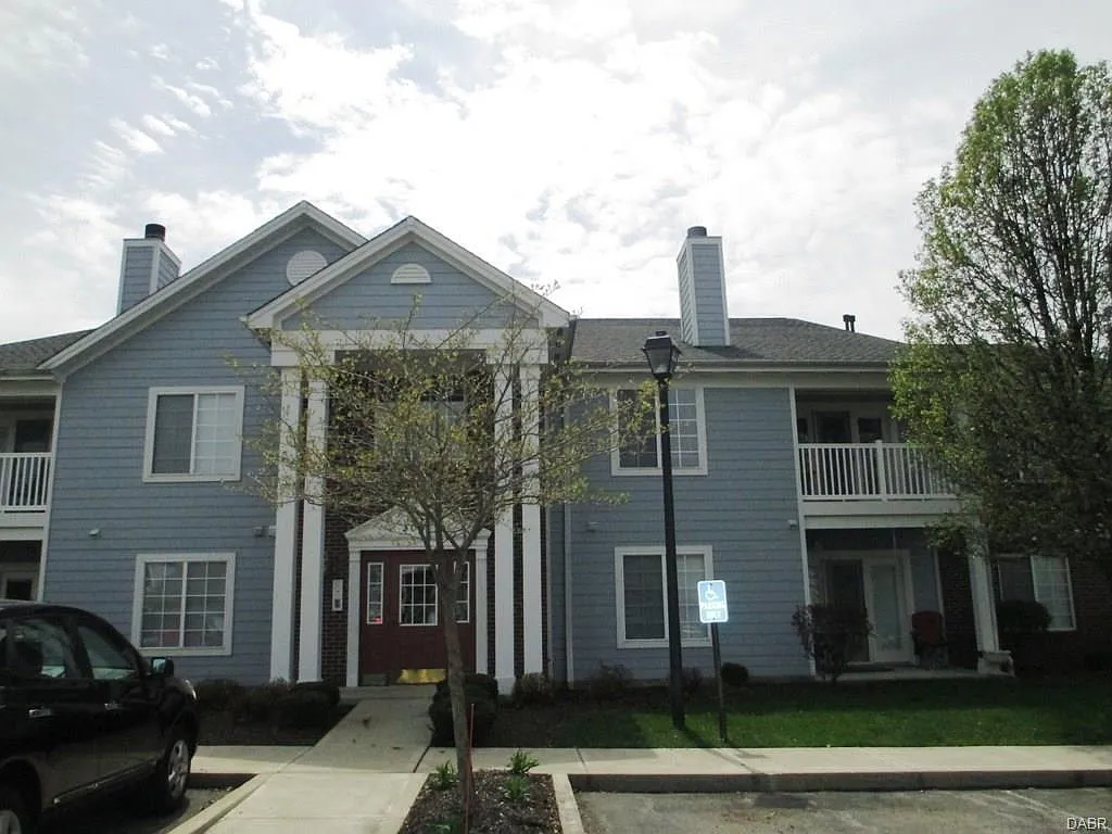 3091 Westminster Dr APT 207 photo 1