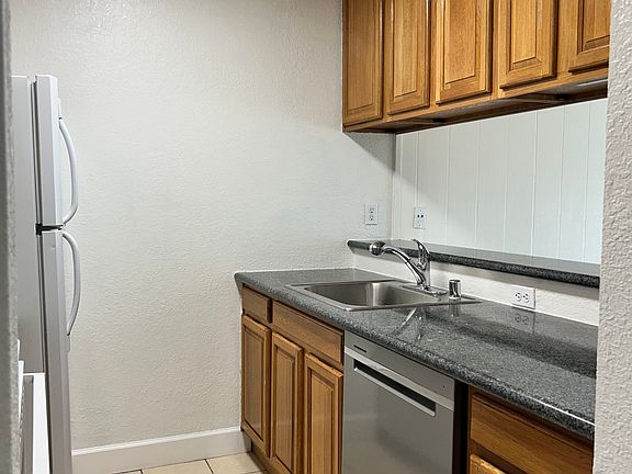 3rd image of 260 Industrial Pkwy APT 39