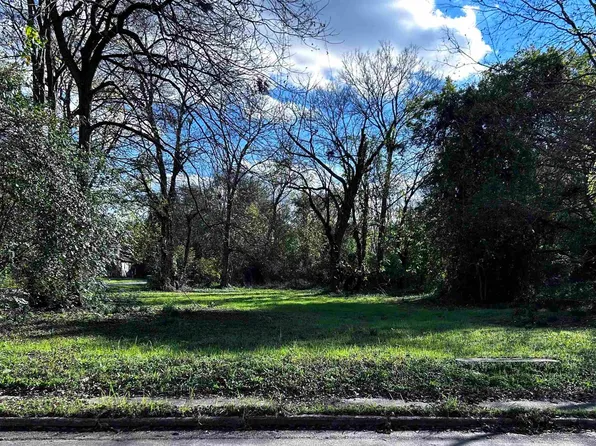 (undisclosed Address), Pine Bluff, AR 71601