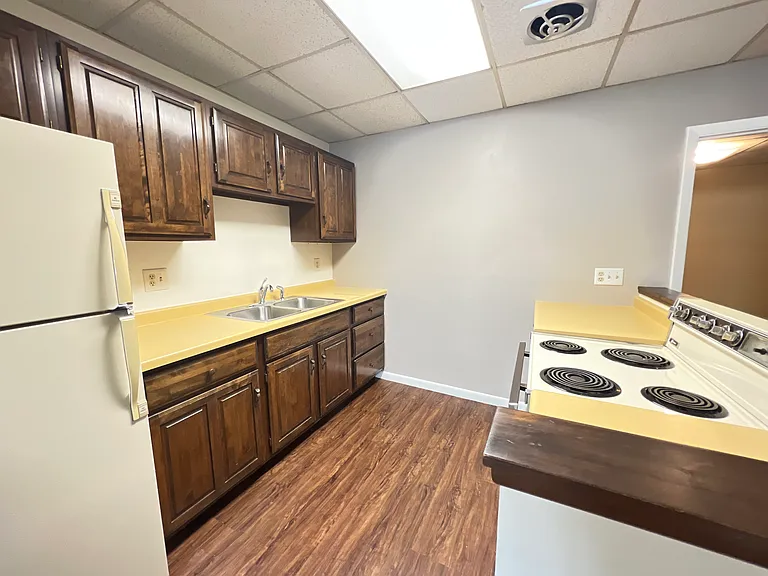 525 N 3rd St #3 — Photo 7