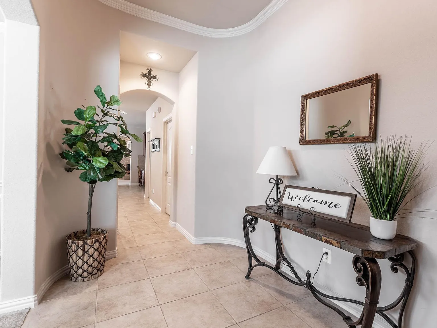 3 bed, 2145 sqft, $2,550 — Photo 3