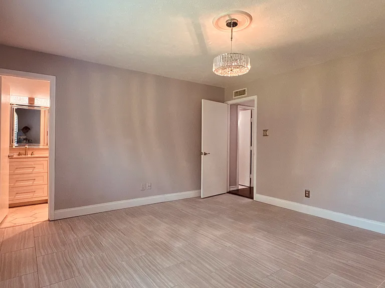 153 W Way Dr — Photo 10
