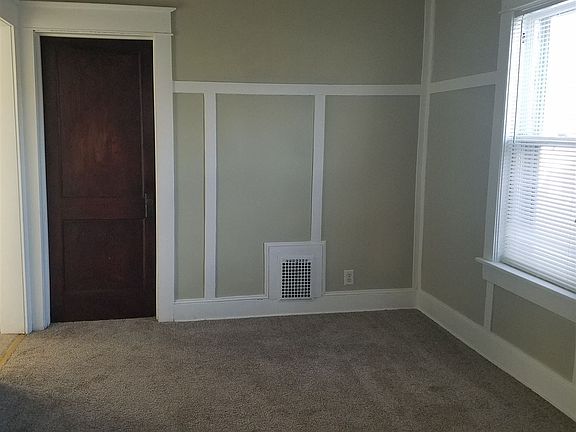 31.5 Cedar 1st Dining Room