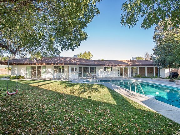3rd image of 9461 Givens Pl