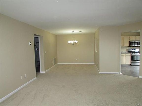 4th image of 56 Bonney Ct #56