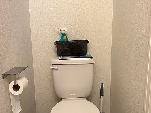 1/2 Bath