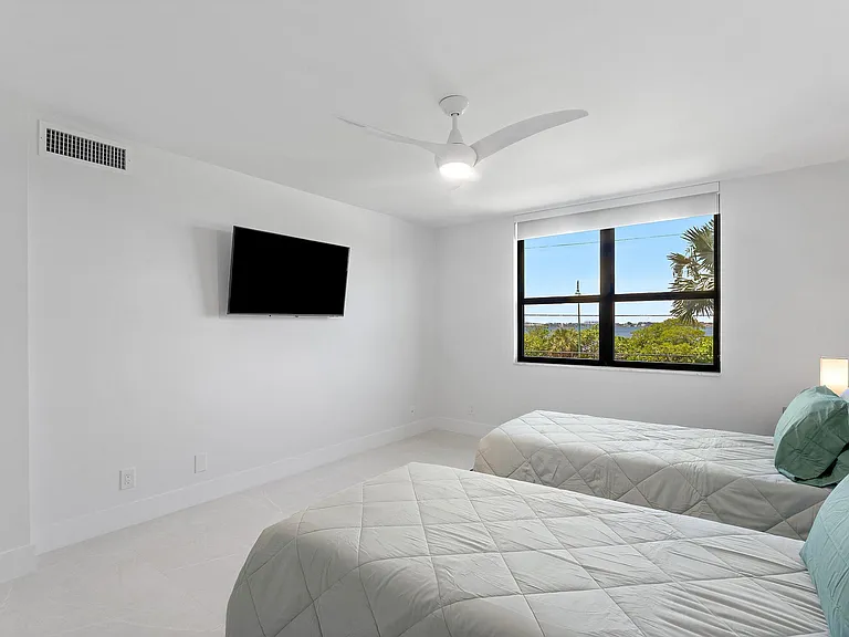 5480 N Ocean Dr #B1C — Photo 19