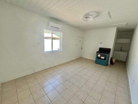 2nd image of 23076 Central Ave #B