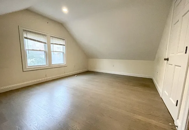 21 Iroquois St #2A — Photo 6