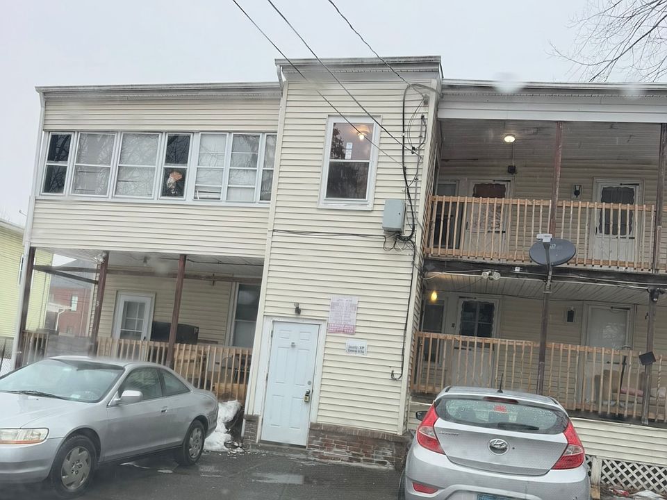 1st image of 41 Central Ave APT 1