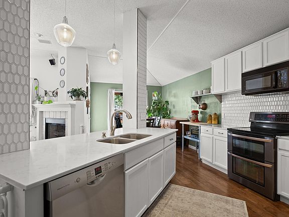5th image of 1205 Crossvine Way