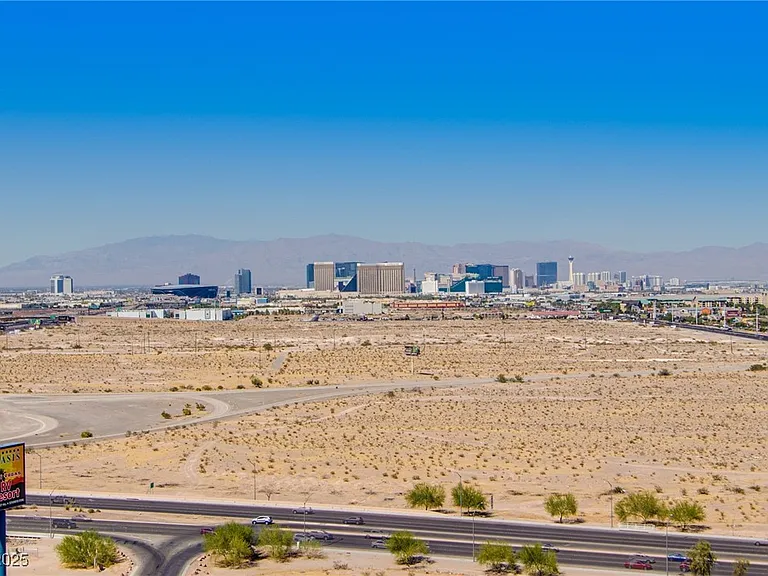 8255 Las Vegas Blvd S #1702 — Photo 9