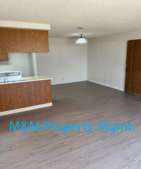 6086 Thornwood Dr — Photo 5