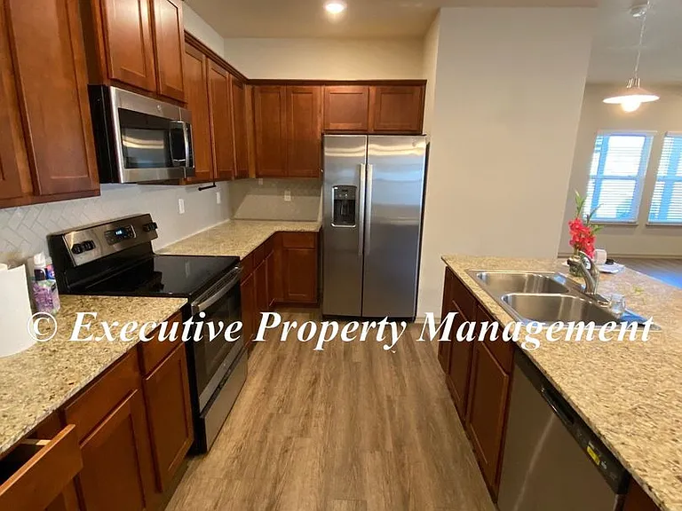 1781 Dryden Ave — Photo 12