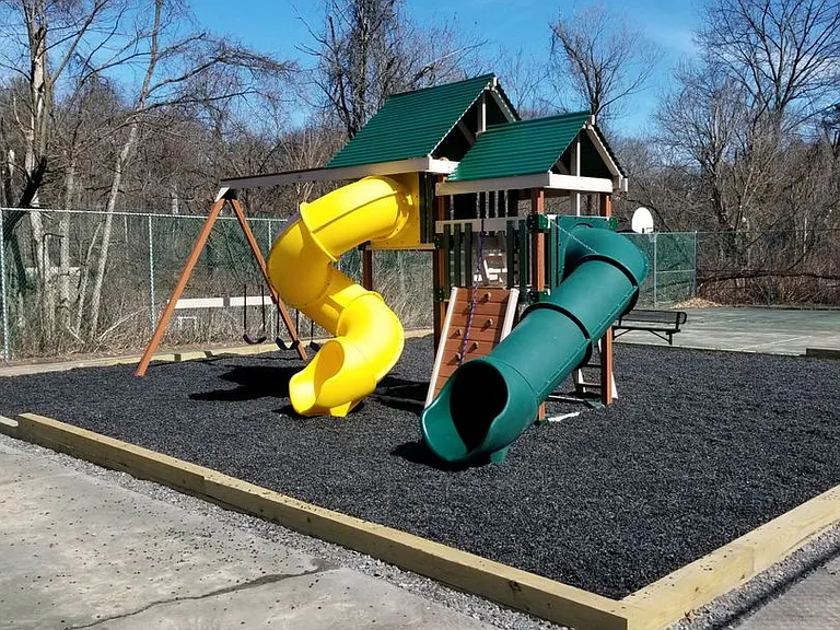 St. Clair Woods Apartments — Photo 74