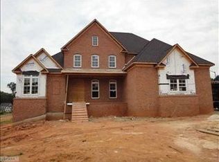 986 Berryhill Ln, Winston Salem, NC 27106
