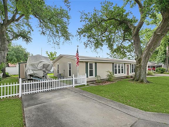 2nd image of 850 Marino Dr