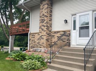 12232 Oak Leaf Cir, Burnsville, MN 55337