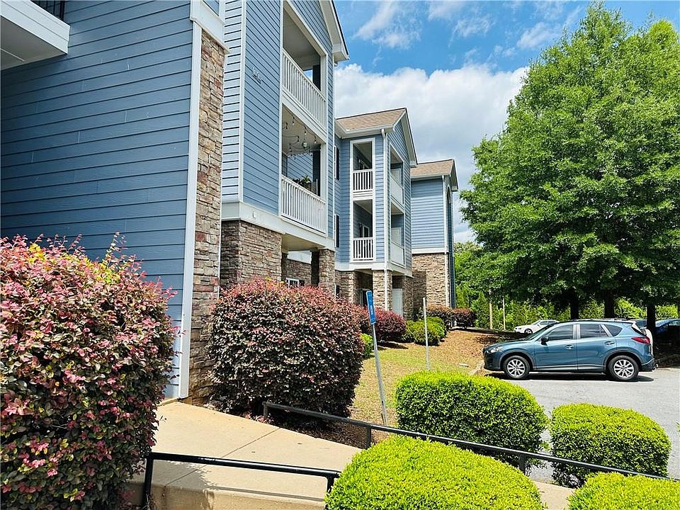 1st image of 3412 Town Creek Cir