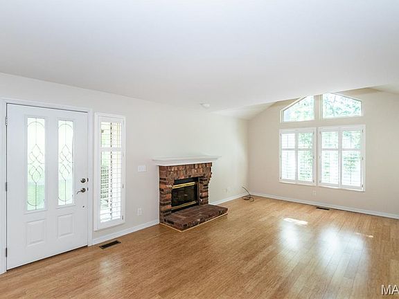 5th image of 39 Ridgeview Circle Ct