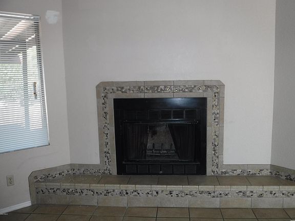 4th image of 5255 S Laguna Ave