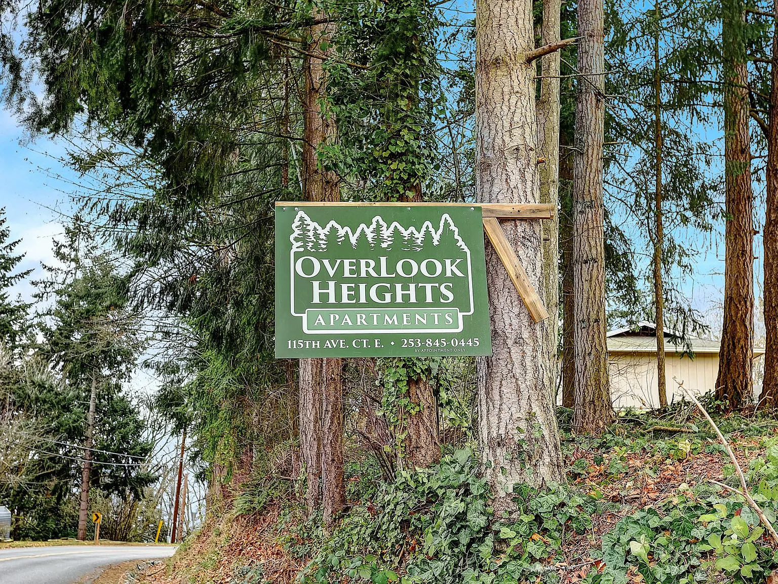 Overlook Terrace Apartments — Photo 1